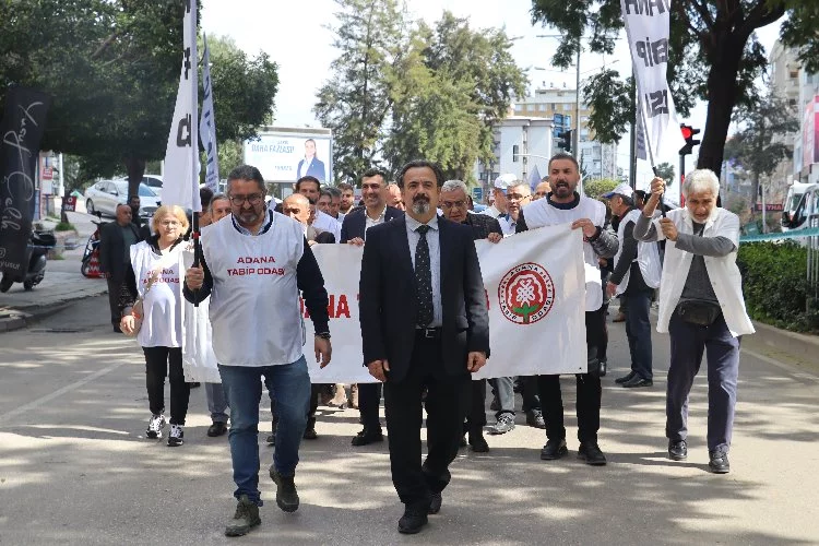 14 Mart Tıp Bayramı’nda 14 talep için yürüdüler