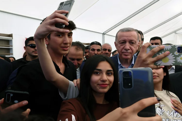 Cumhurbaşkanı Erdoğan Adıyaman'da gençlerle bir araya geldi