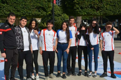 Floor Curling sporu  yoğun ilgi görüyor