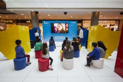 Adana’nın küçük “İnternotları” rozet taktı  