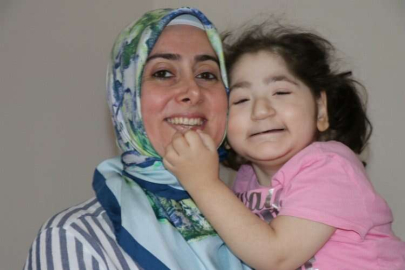 Çocuğuna 9 yıldır hem ses hem de nefes