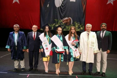 Çukurova Hukuk, 87 mezununu törenle uğurladı