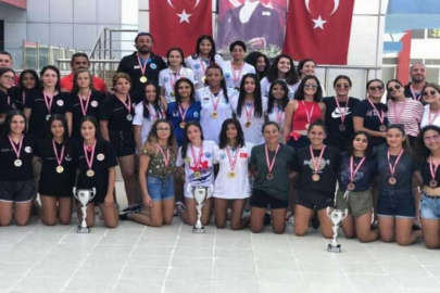 Sutopunda İskenderun Yüzme   İhtisas Kulübü şampiyon oldu
