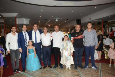 Özmen Ailesi'nin mutlu günü