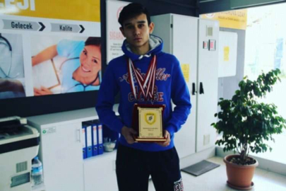 17 yaşında Mehmet Baran Keleş, wushu'da çıtayı yükseltmek için ter döküyor