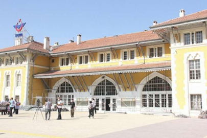 Tren garında tadilat çalışmaları