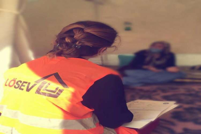 Zor zamanlarda LÖSEV yanınızda!