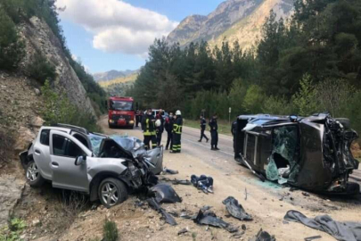 Adana’da feci kaza: 3 ölü, 3 yaralı