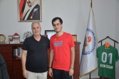 Başkan Özgan, TYT ve AYT Türkiye birincisi Ali Eren Çakıcılı’yı tebrik etti