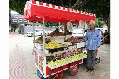 Kayıtlı sokak satıcıları belediyeye  200 bin lira işgaliye ücreti ödedi