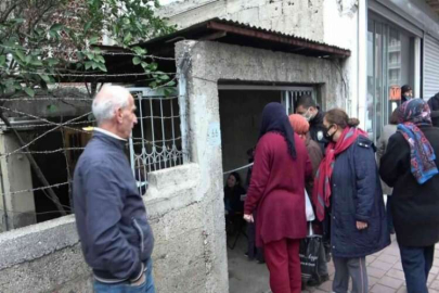 Mersin'de evinde tabancayla vurulan anne ve kızı hayatını kaybetti