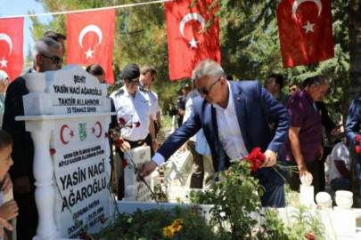 15 Temmuz şehidi Yasin Naci Ağaroğlu, Antalya'da mezarı başında anıldı
