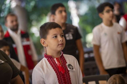 Savaş mağduru Ukraynalı çocuklar, Atatürk'ün sözleriyle dünyada barış istedi