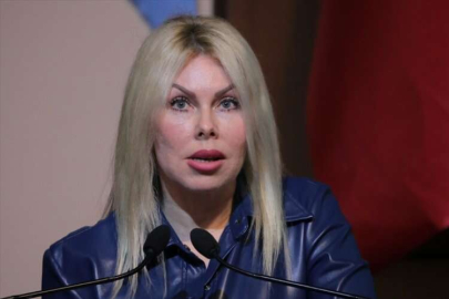 Antalya'da "Tazelenme Üniversitesi" öğrencileri ders başı yaptı