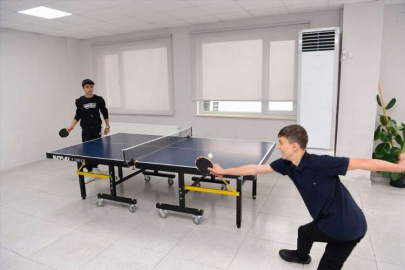 Kahramanmaraş'taki Cafer Tatlıbal Gençlik Merkezi gençlerin gözdesi oldu