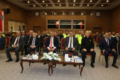 Antalya'da kış mevsimi trafik tedbirleri değerlendirildi