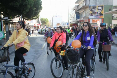 Antalya'da kadına şiddete dikkati çekmek için pedal çevrildi