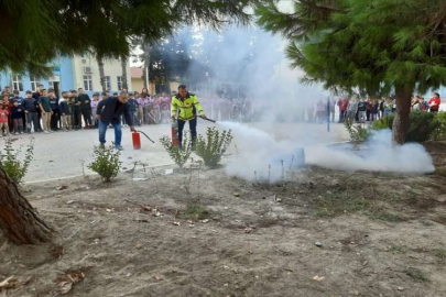 Tarsus'ta okullarda yangın tatbikatı yapıldı