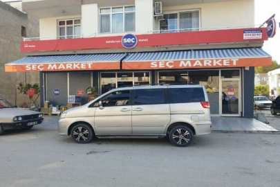 Osmaniye'de marketten silahlı soygun girişimi güvenlik kamerasında