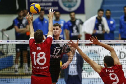Voleybol: AXA Sigorta Efeler Ligi
