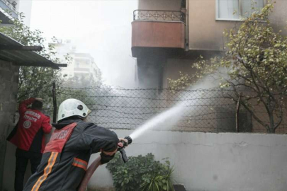 Mersin'de tamirhanede çıkan yangın söndürüldü