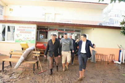 Kumluca ve Finike'de selden etkilenen okullarda hasar tespiti yapıldı