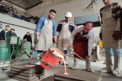 İSTE Rektörü Prof. Dr. Tolga Depci'den öğrencilerin döküm atölyesine ziyaret