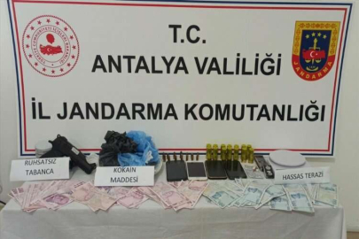 Antalya'da uyuşturucu operasyonunda 7 zanlı yakalandı