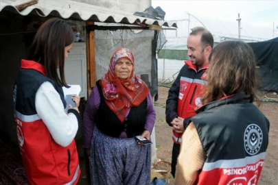 Kumluca ve Finike'de selden zarar görenlere psikososyal destek