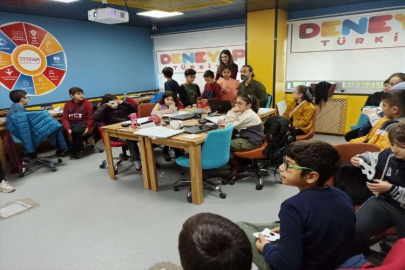 Osmaniye'de DENEYAP Teknoloji Atölyesi'nde 160 öğrenci eğitim görüyor