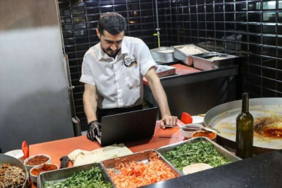 Mersin'de tantuni ustaları AA'nın "Yılın Fotoğrafları" oylamasına katıldı