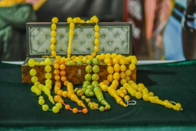 Adana Valisi Elban, "Tesbih ve Doğal Taşlar Fuarı"nı değerlendirdi: