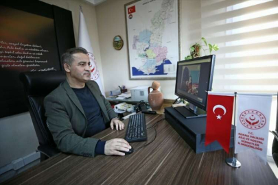 Aile ve Sosyal Hizmetler İl Müdürü Özer, AA'nın "Yılın Fotoğrafları" oylamasına katıldı