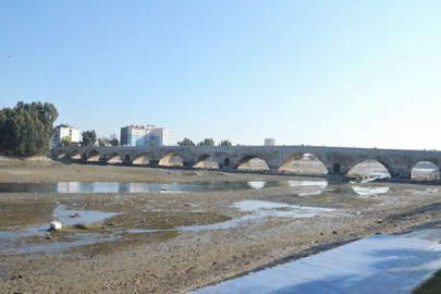 Seyhan Nehri susuz da ayrı bir güzel