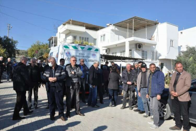 Mersin'de trafik kazasında yaşamını yitiren öğretmenin cenazesi defnedildi
