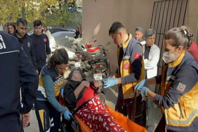 Alanya'da balkonda baygınlık geçiren Alman kadın, itfaiye ekiplerince kurtarıldı