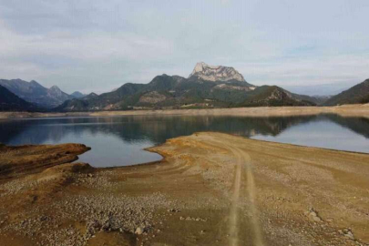 İstanbul barajlarında tehlike çanları: 26 Ekim İSKİ verileri açıklandı! Doluluk yüzde 23'e düştü!