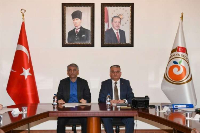 Antalya'da turizm ve güvenlik tedbirleri değerlendirildi