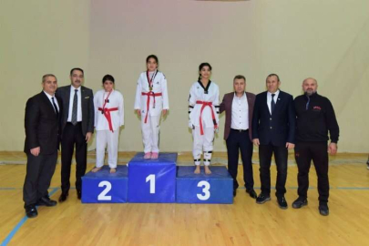 Osmaniye'de okul sporları tekvando il birinciliği müsabakaları yapıldı