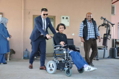 Mersin'de yürüme engelli Arzu'nun buz pateni yapma hayali gerçek oldu