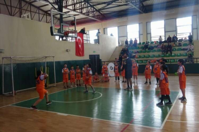 Enerjisa Üretim ve Güler Legacy iş birliğinde 200 öğrenciye basketbol eğitimi verildi