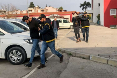 Adana'da kendilerini polis olarak tanıtarak dolandırıcılık yapan 3 zanlı tutuklandı