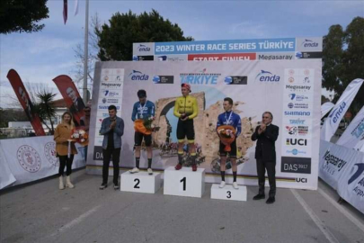 Türkiye Kış Bisiklet Yarışları Antalya'da devam ediyor