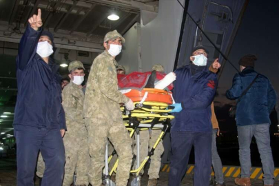 Hatay'da depremde yaralananlar helikopterle Mersin'e sevk edildi