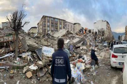 Hatay'da enkaz altında kalan 5 kişi, 41 saat sonra kurtarıldı