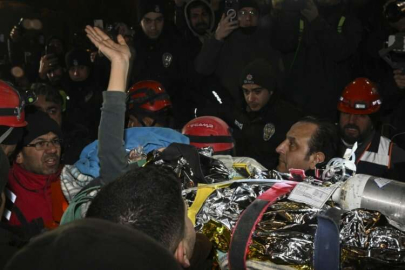 Kahramanmaraş'ta anne ve kızı depremden 92 saat sonra enkazdan kurtarıldı