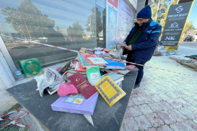 Osmaniye'de enkazdan çıkan notlar, albümler ve günlükler duygulandırıyor