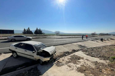 İslahiye-Hatay kara yolunda depremlerin ardından 1,5 metrelik kabarmalar oldu