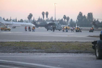 Deprem bölgelerinin "lojistik üssü" Adana Havalimanı'nda hareketlilik sürüyor