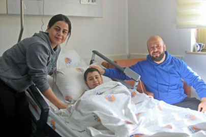 Kuşlarının sesine uyanan Aras ve Ayaz kardeşler, enkazdan 33 saat sonra kurtarıldı